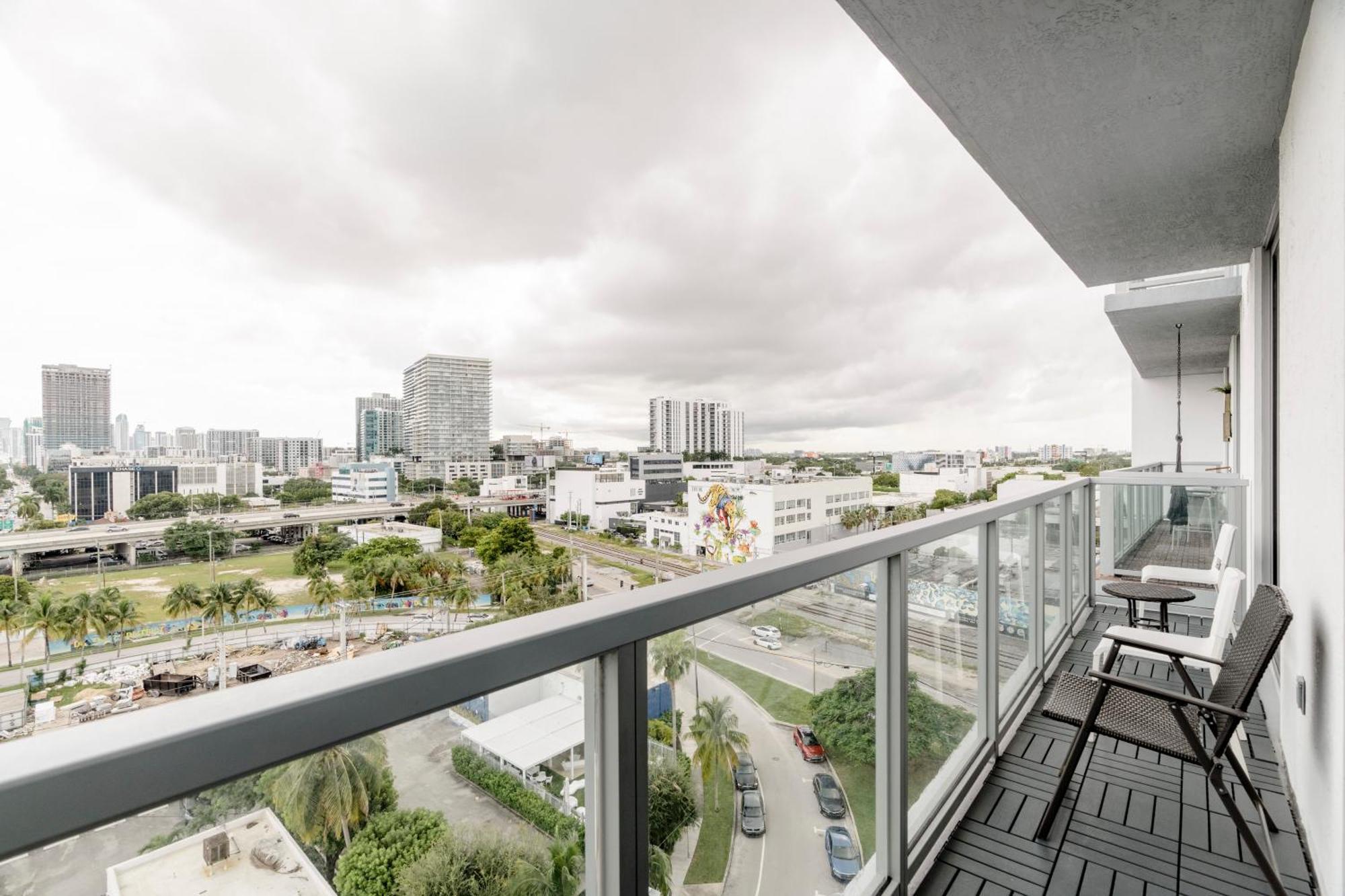Apartment Design District, View Of The Bay - *